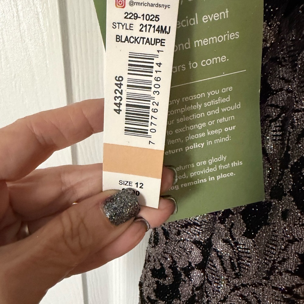 NWT Special Occasion Dress Black and Taupe Lace. Size 12 - Picture 5 of 6